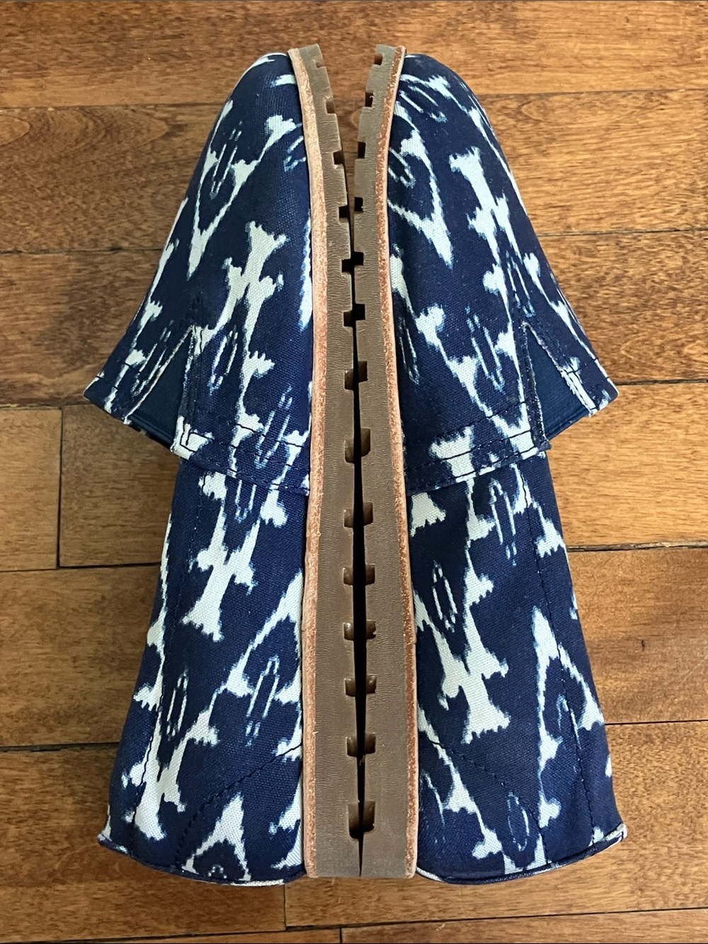 Navy White Ikat Print Canvas Slip On L.L.Bean Womens 7 M Shoes - Picture 14 of 14